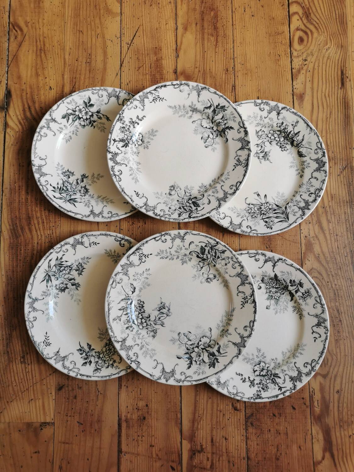 Old HC dessert plates, iron earth