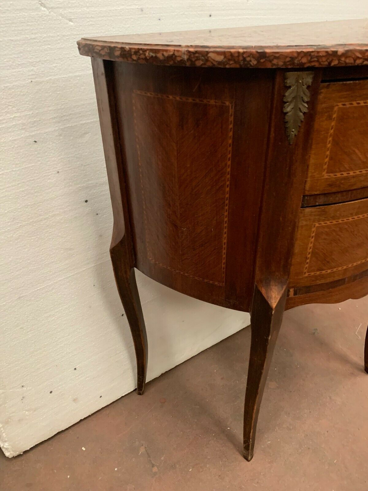 Louis XV style half-moon chest of drawers in XX century marquetry