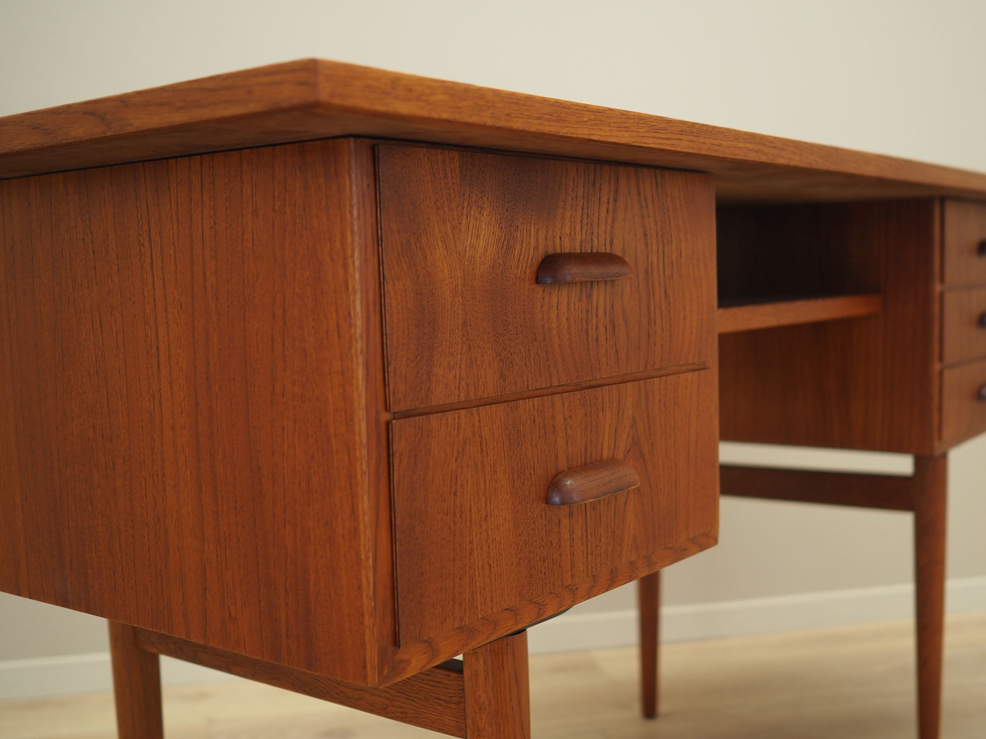 Teak desk, Danish design, 1970s, production: Denmark