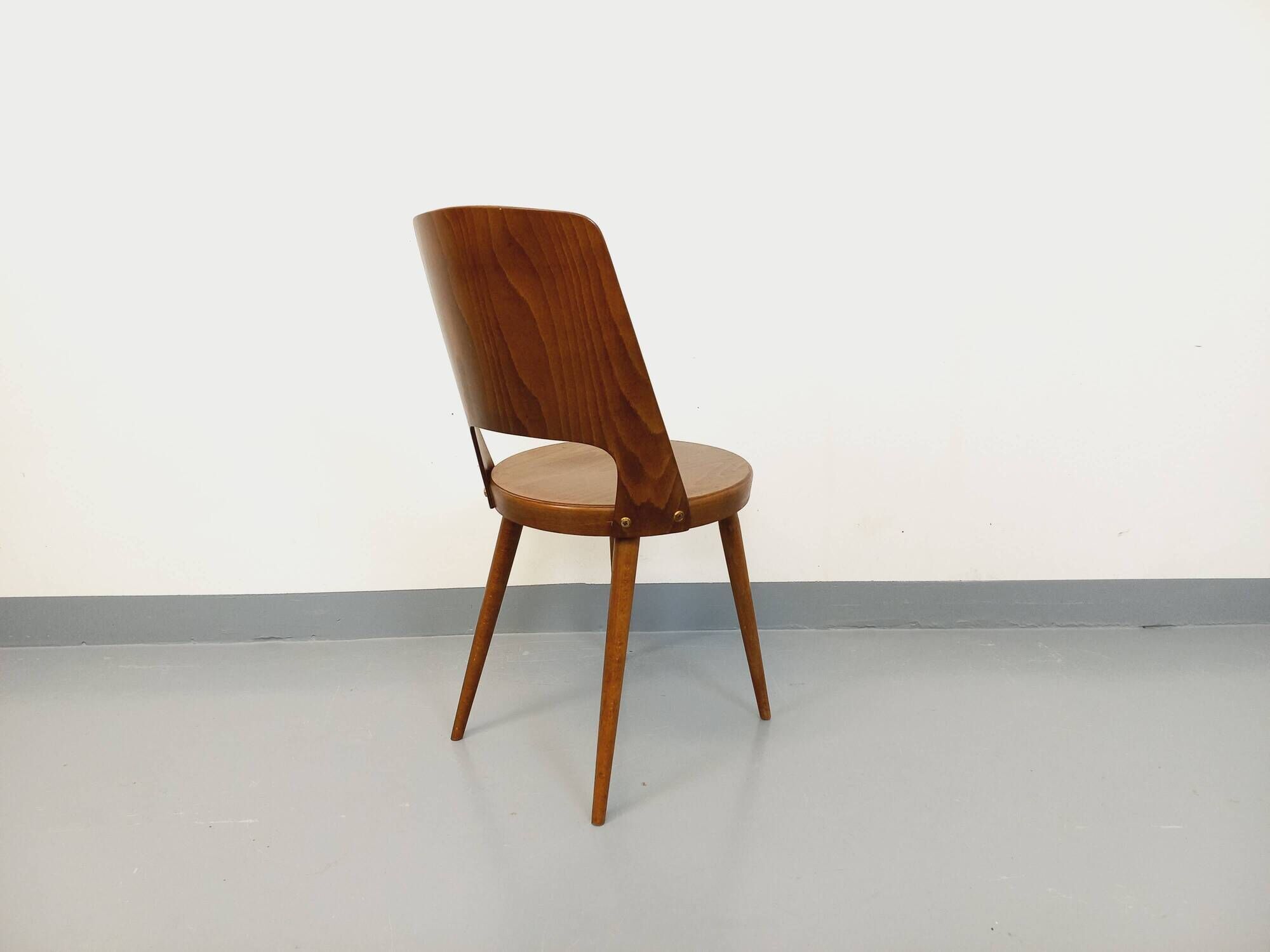 Chaise Mondor vintage de marque Baumann en bois des années 60