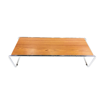 Knoll Studio “Laccio” table by Marcel Breuer