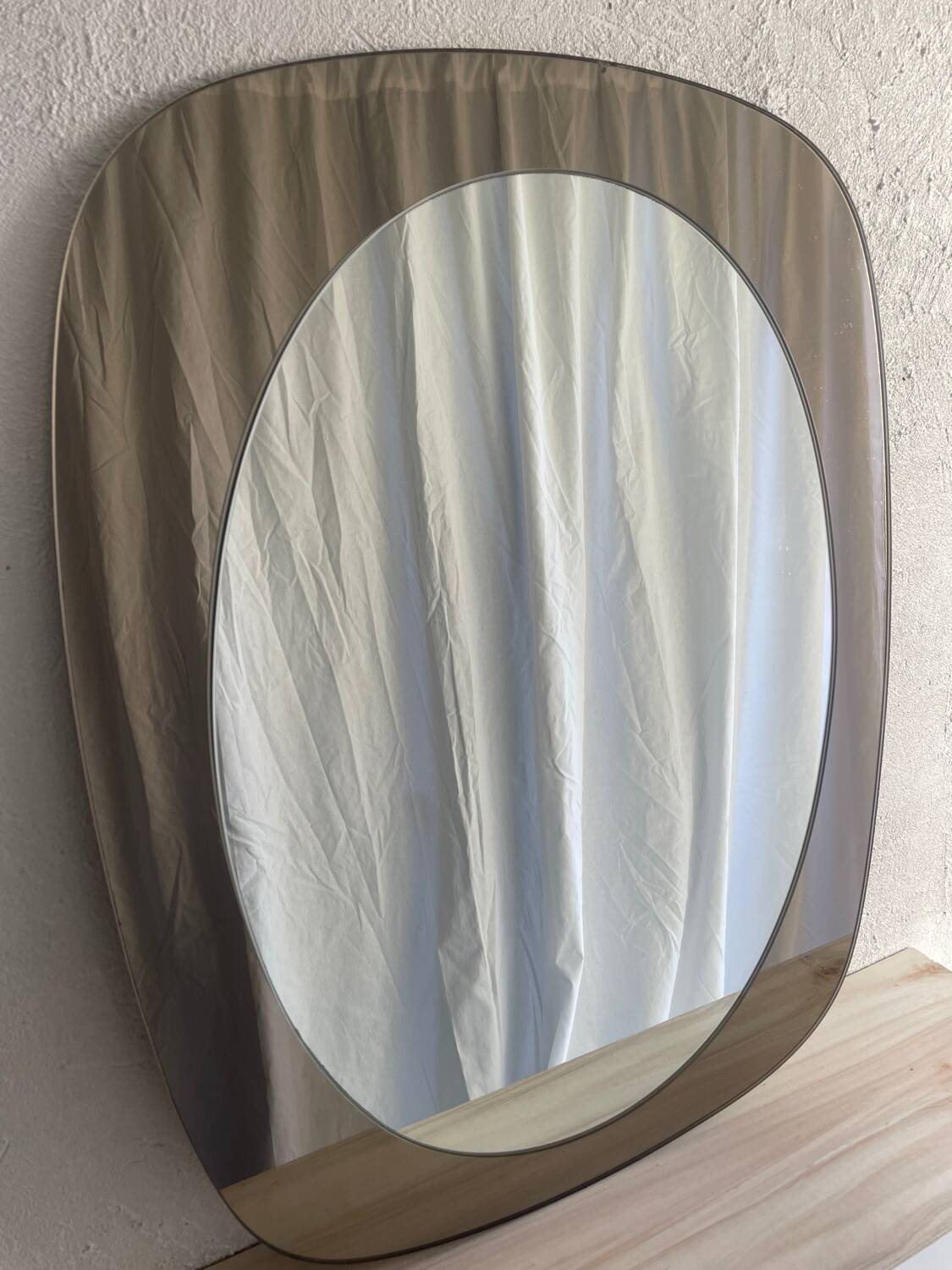 Miroir en verre fumé 70’s space age