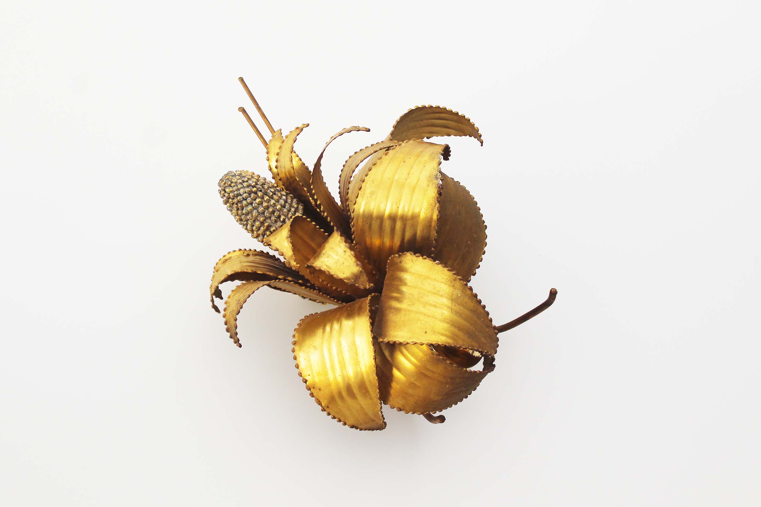 Brass torch cut 'corn cob' wall lamp