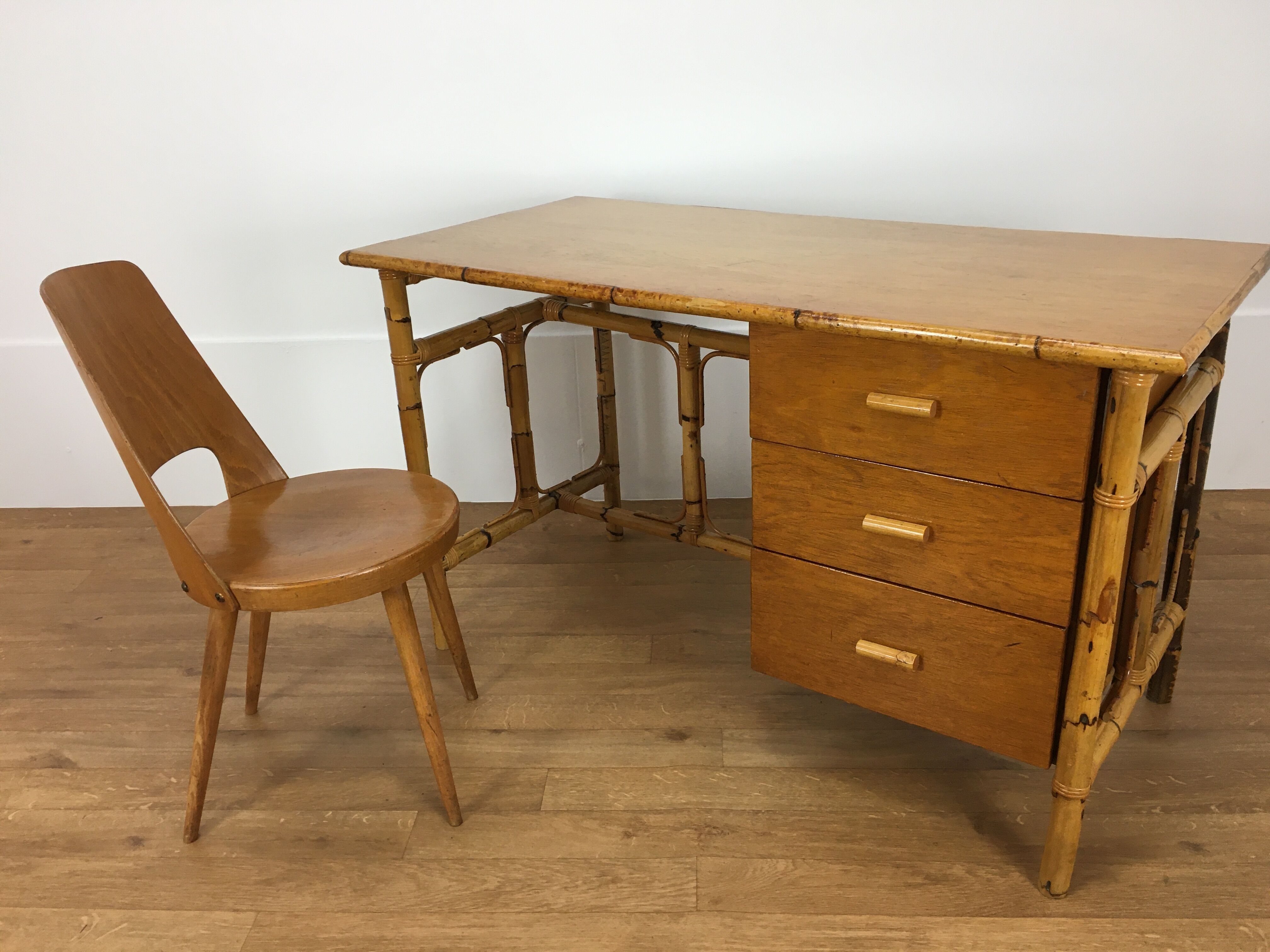 Rattan desk 1970 jungle chic style