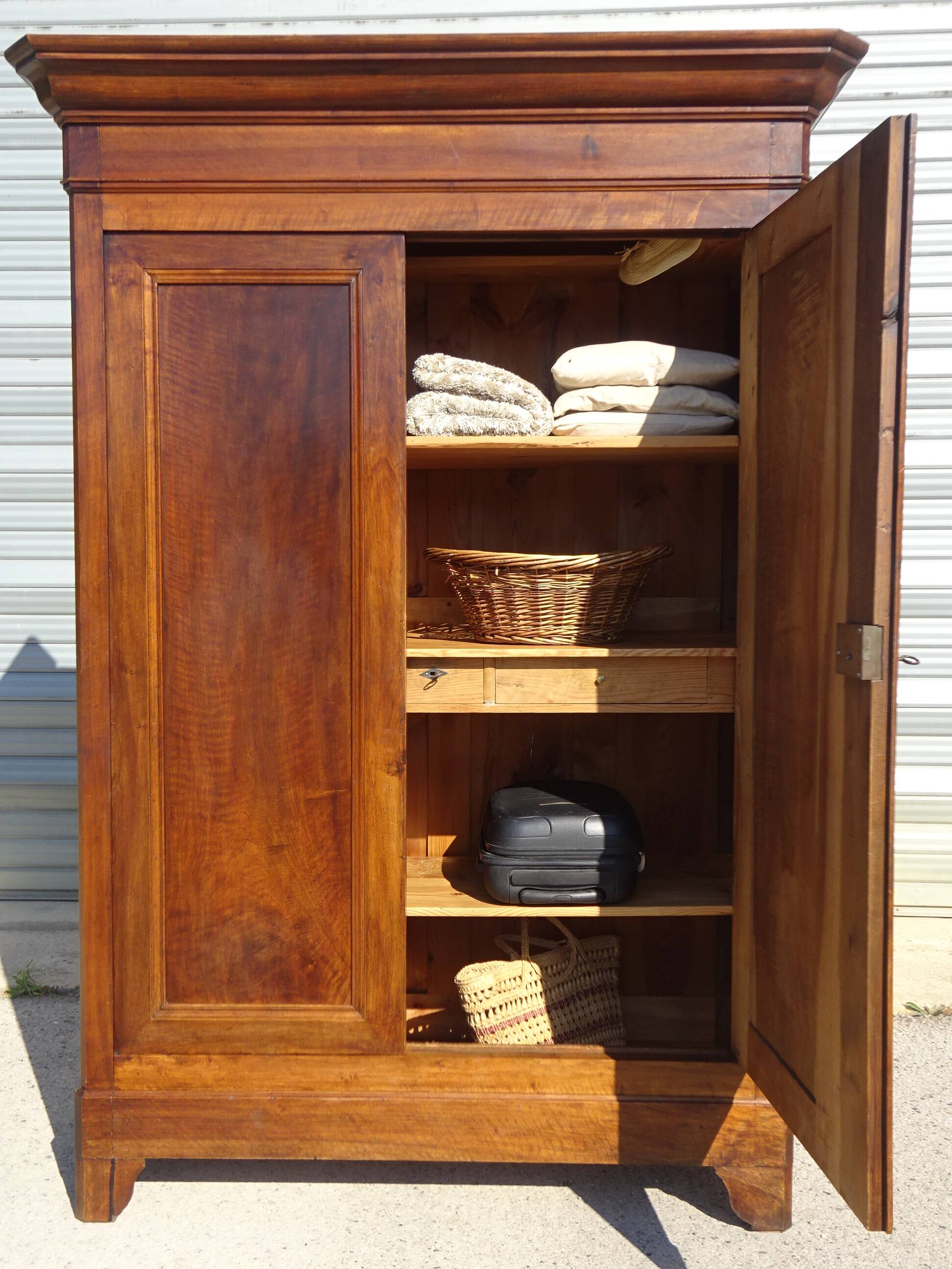 Large Louis Philippe wardrobe in solid walnut