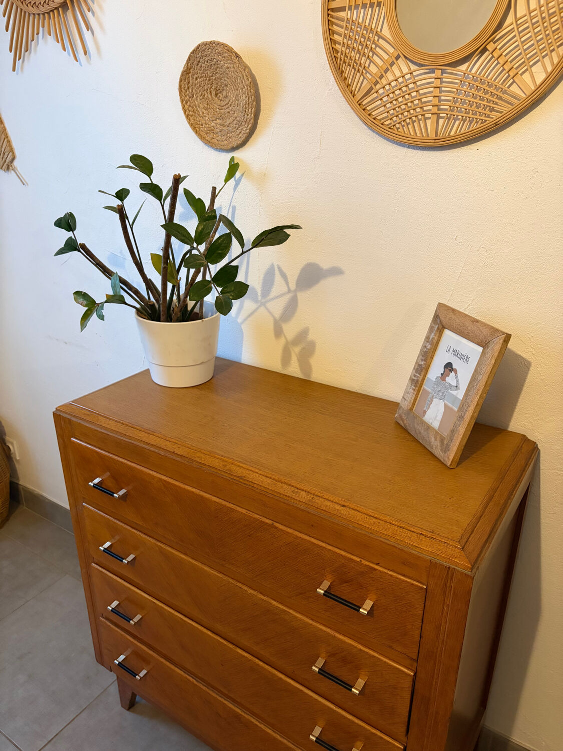 Très belle commode vintage en chêne miel