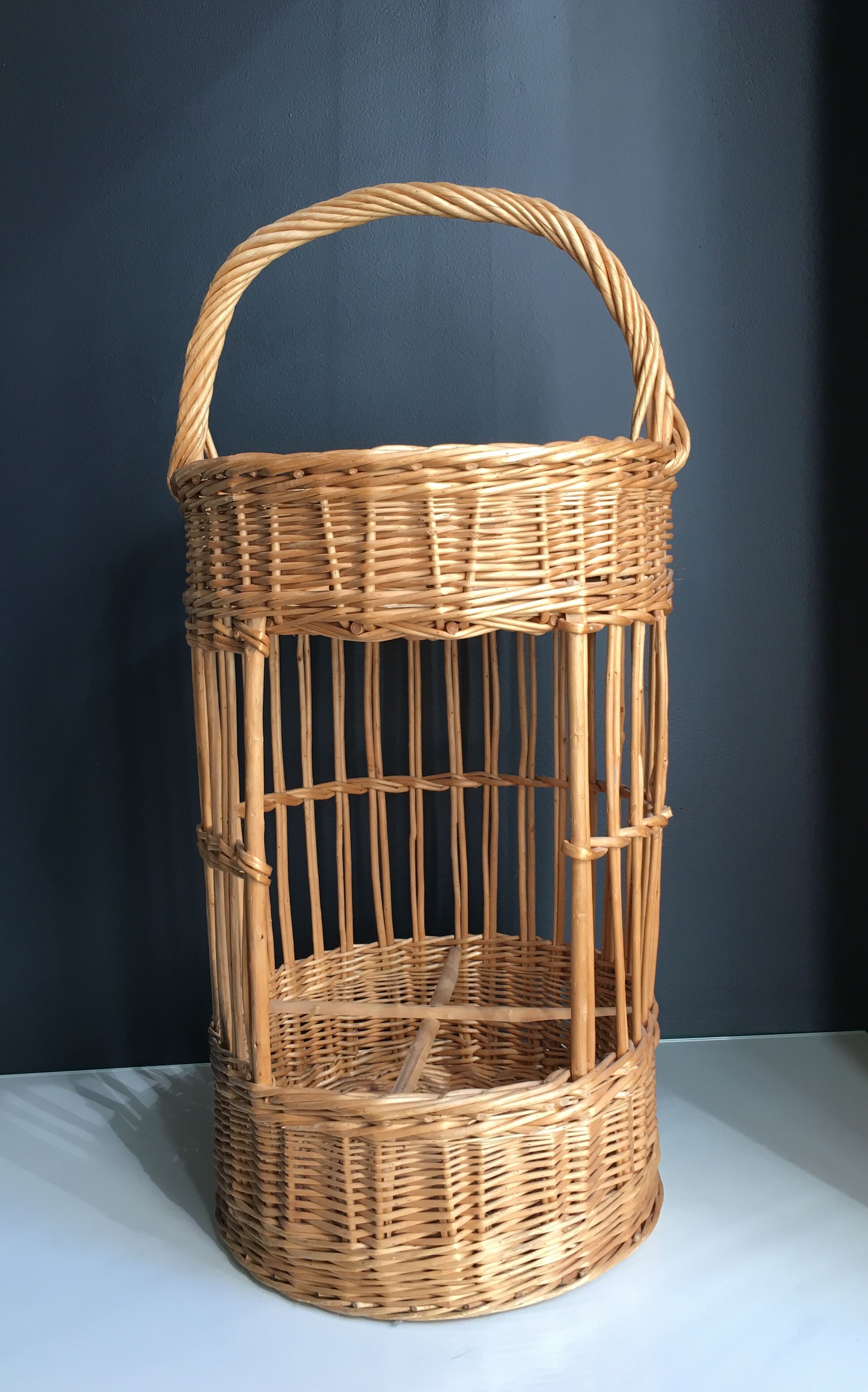 Bottle holders and glasses Wicker