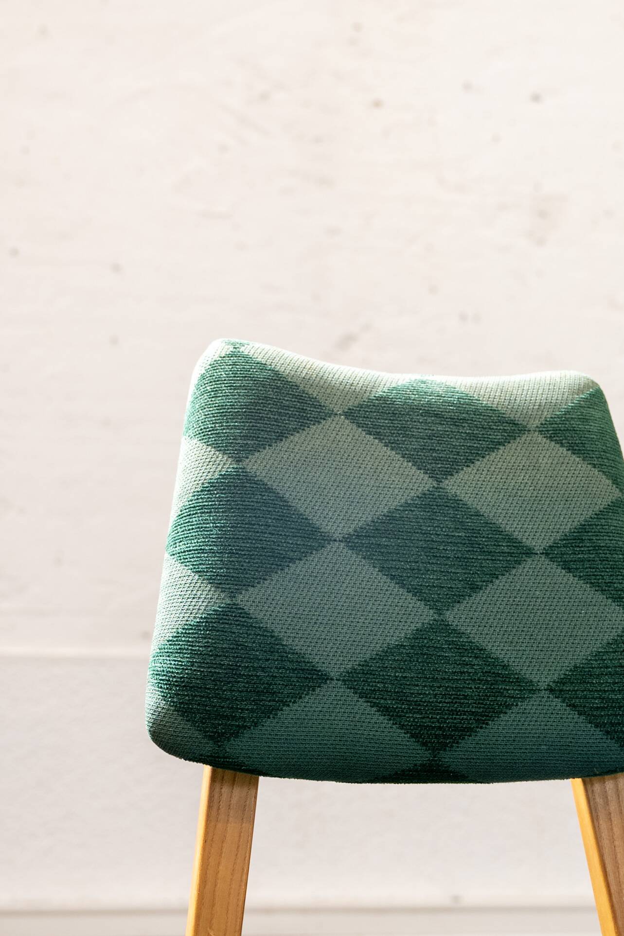 Set of 4 volak chairs