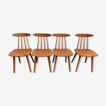 4 chaises scandinaves des années 60