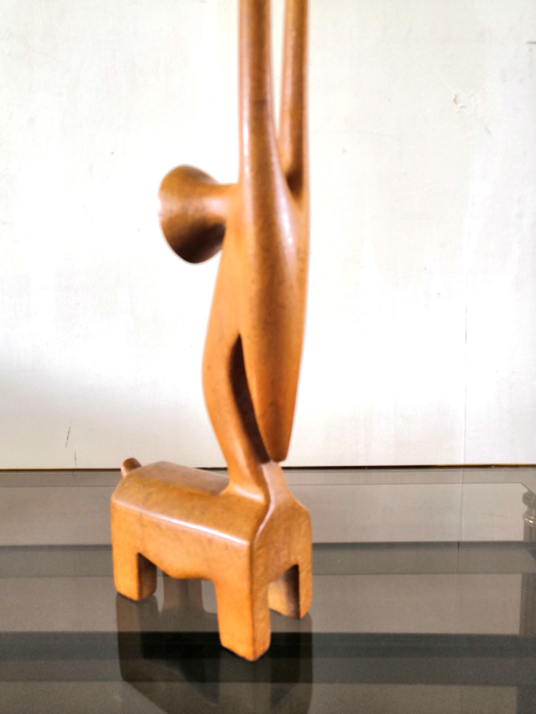 Stylized teak antelope design 60s - 70s