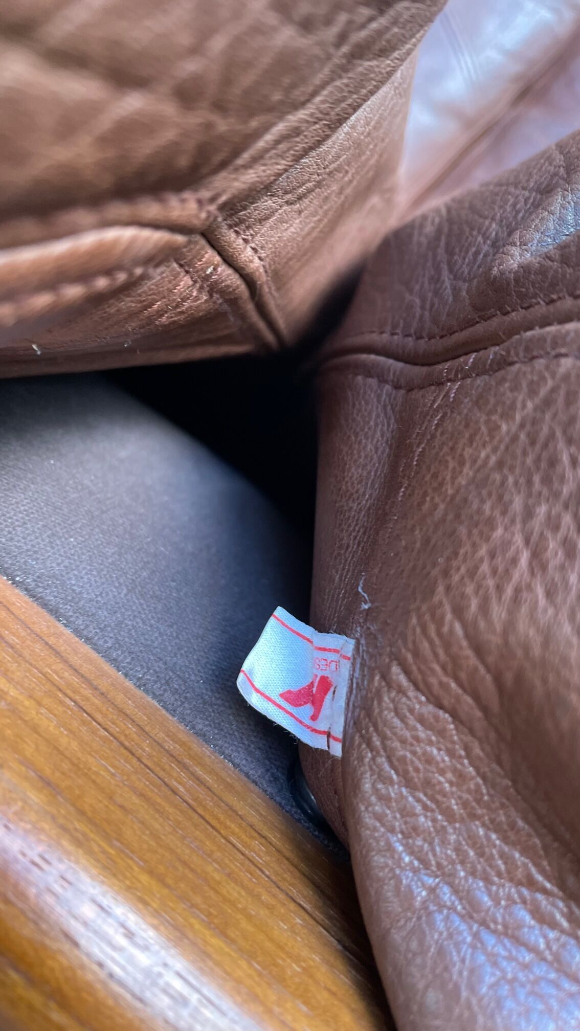 HS Denmark sofa in leather and teak from the 60s