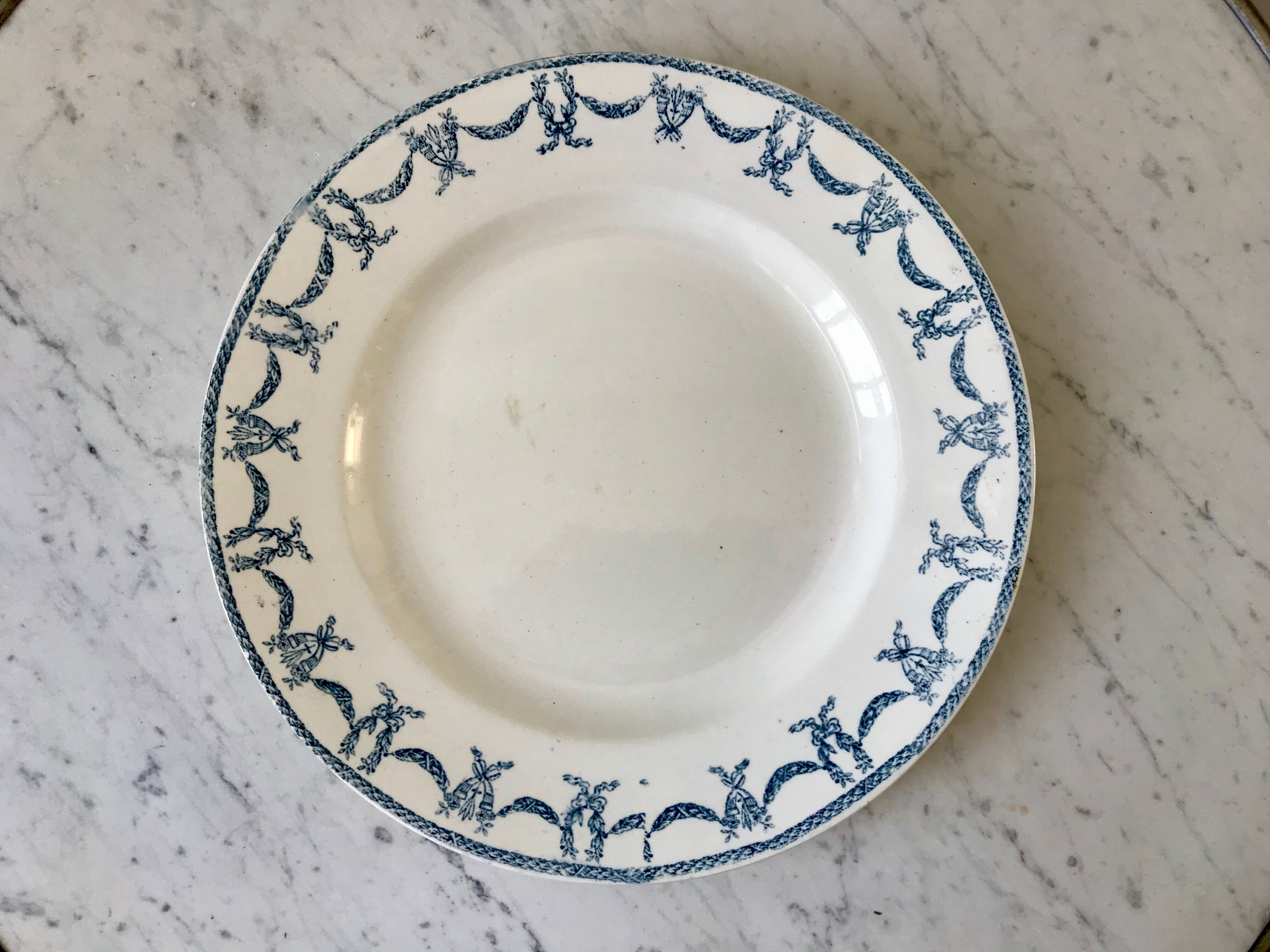 round dish in blue Iron Earth U&C Digoin Sarreguemines model Les Ternes late 19th century