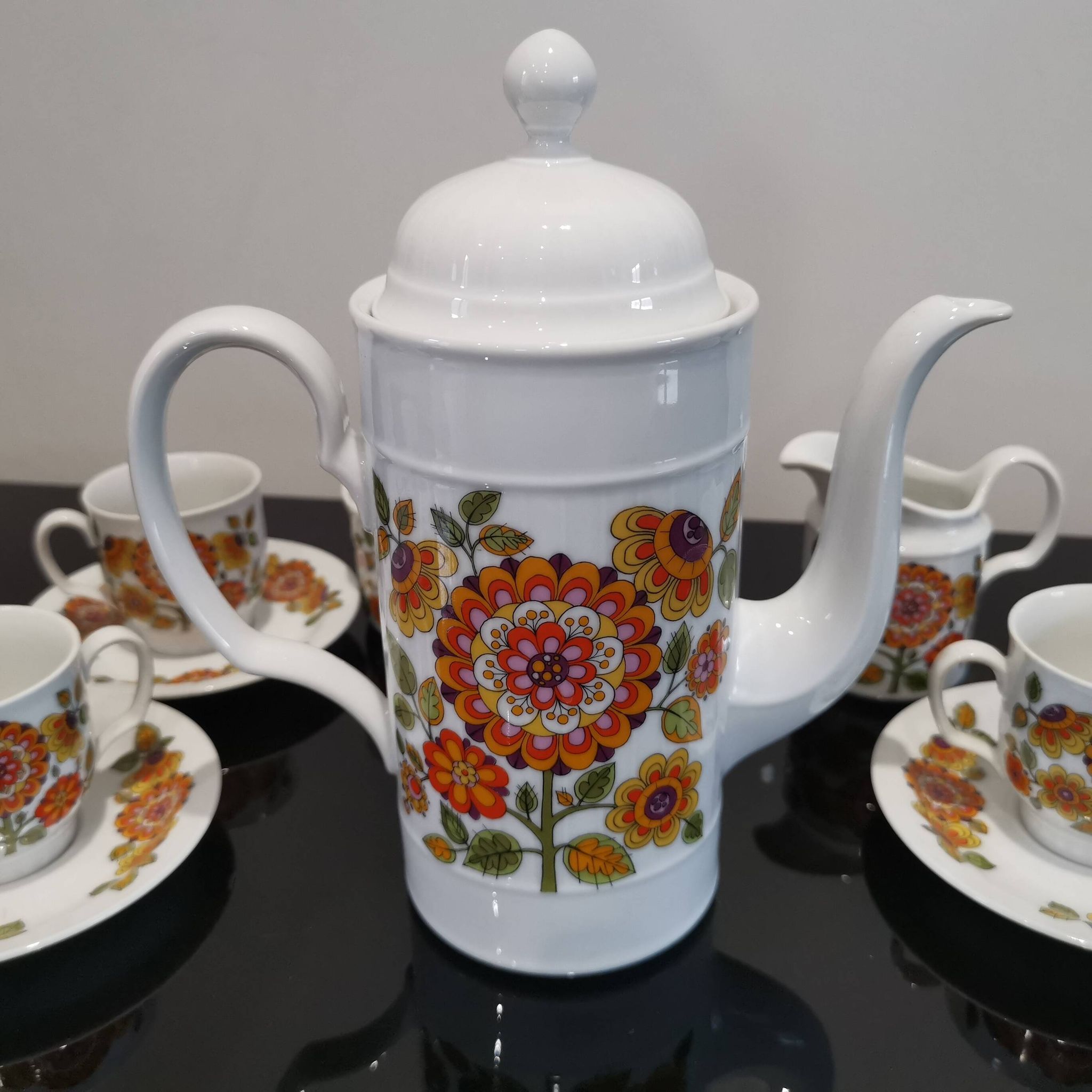 Porcelain coffee service Model Regina Bavaria Germany Vintage70'S