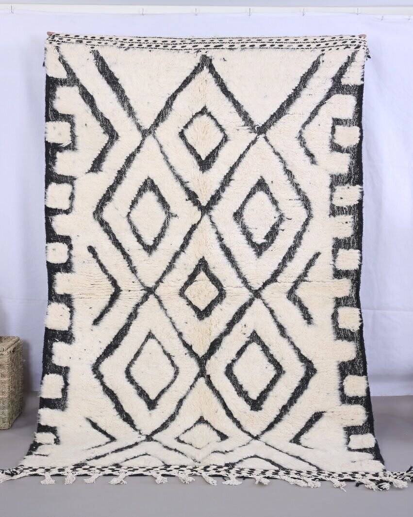Handmade wool Berber rug 250x150 cm