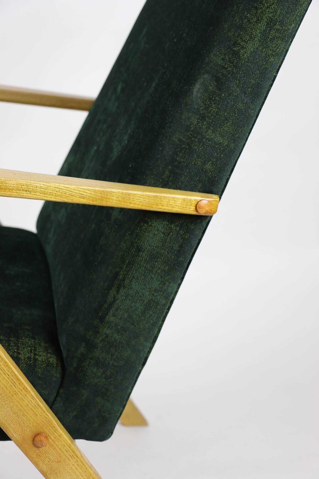 Fauteuil vintage velours verts Var B310 années 1970