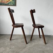 Paire de chaises tripodes savoyardes art populaire chêne