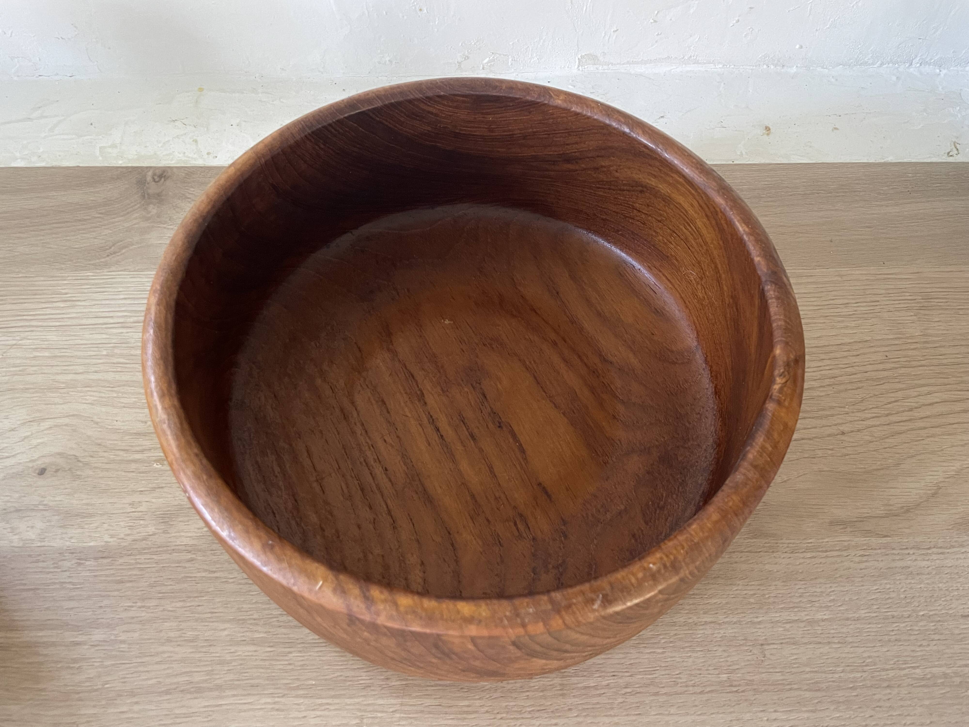 Vintage teak coupe salad bowl