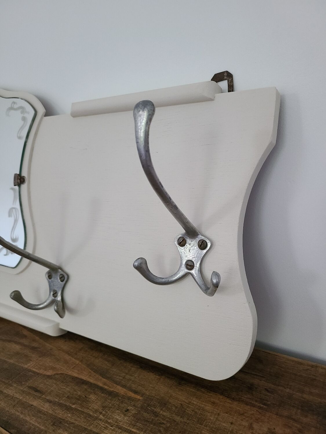 Coat hooks 4 aluminum hooks wall-mounted coat rack mirror vintage art deco old off-white