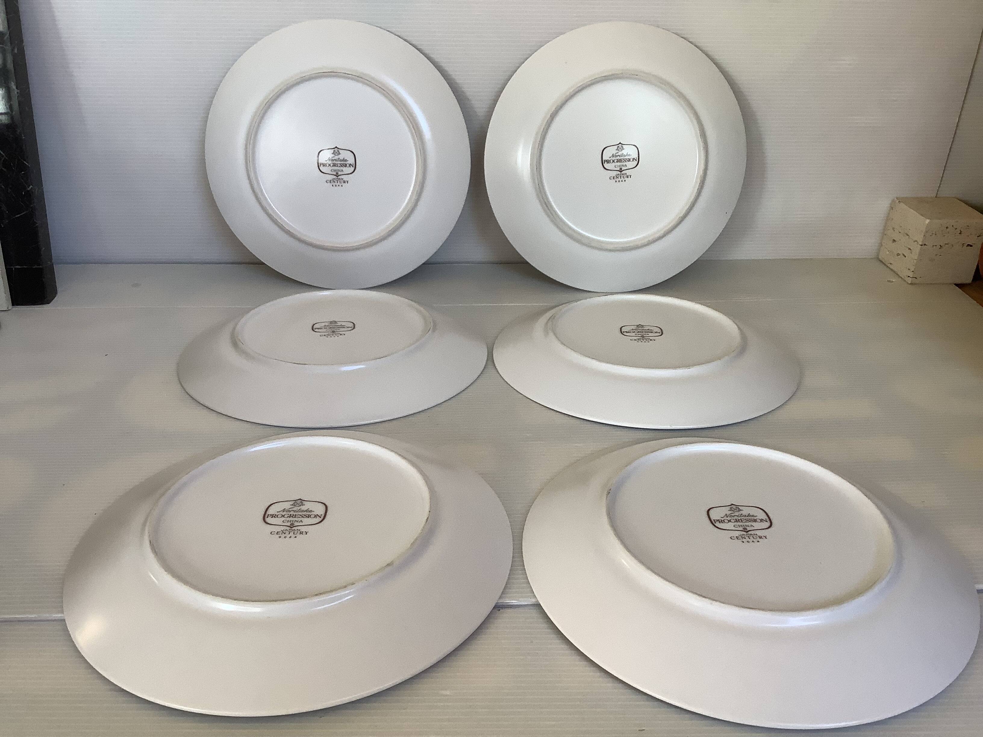 Six assiettes à dessert noritake Japan