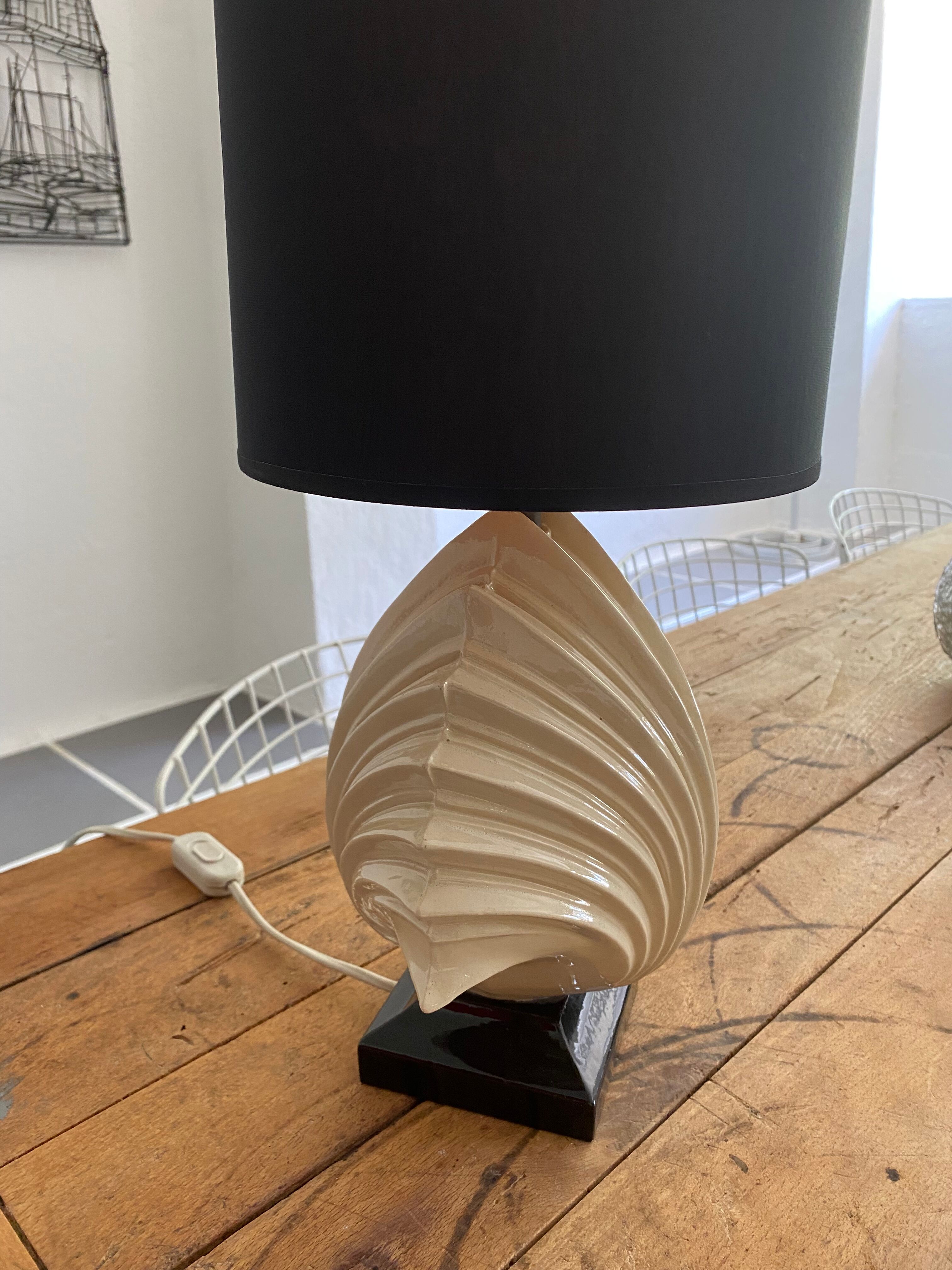 Vintage ceramic shell lamp 80s