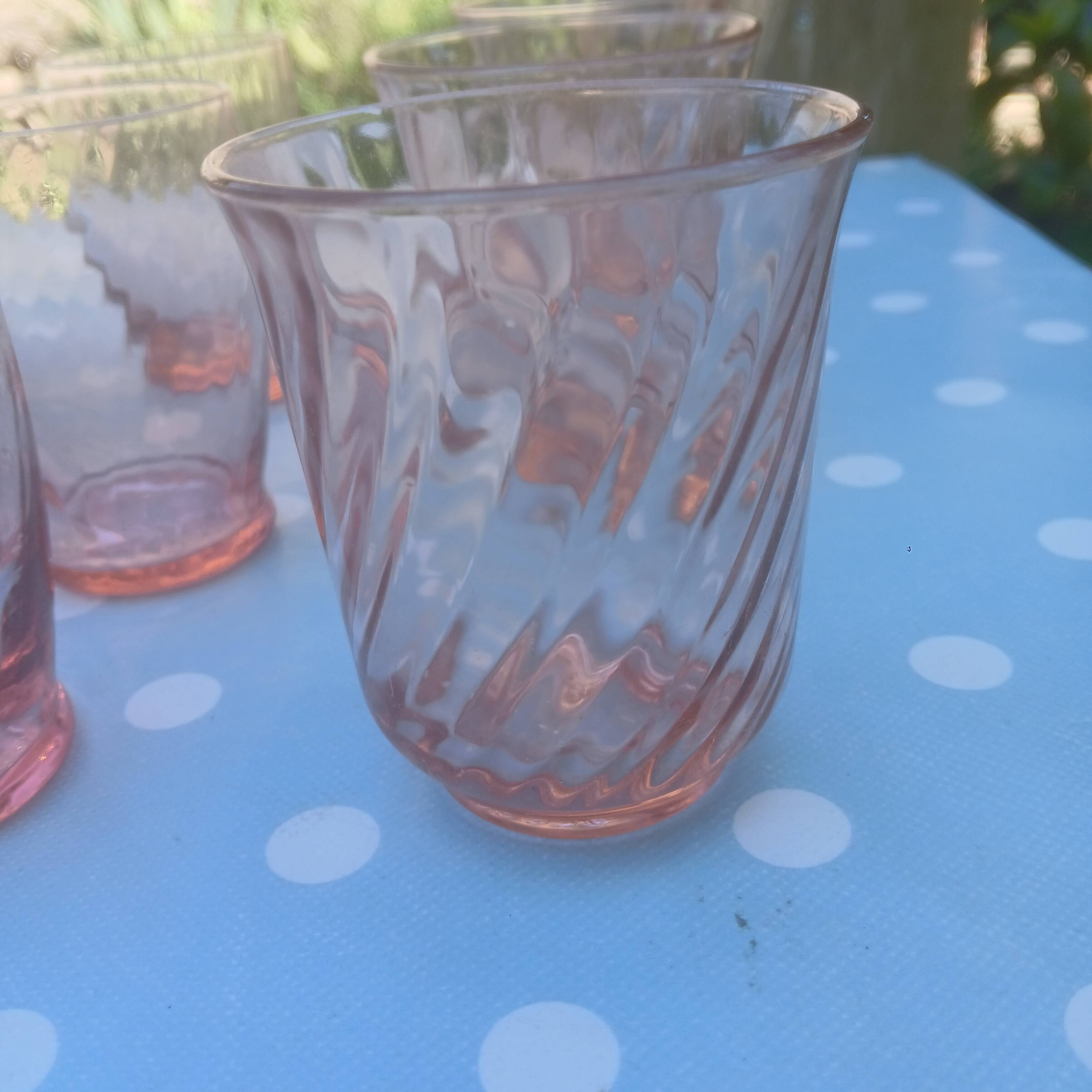 Verres vintage salmon pink colour