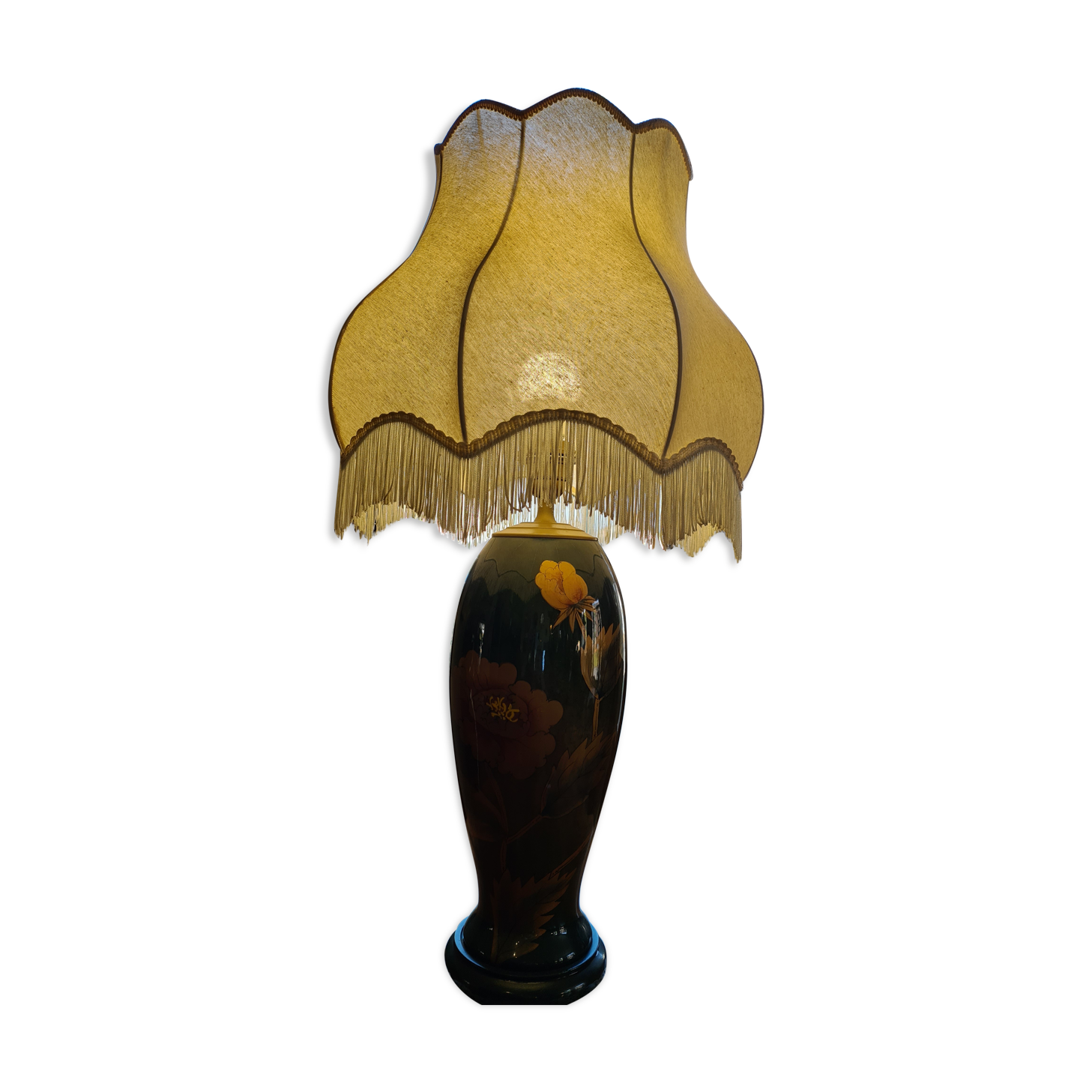 Green flowered lamp