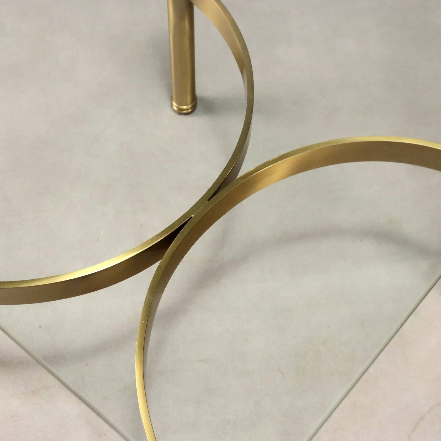 Vintage coffee table in brass and glass, Italian design, 1970s.
