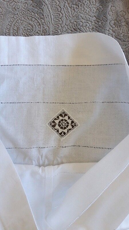 Old-embroidered ferry tai