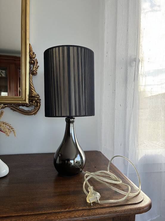 Black Touch Drop Lamp "Incidence" for tabletop use, touch-sensitive.