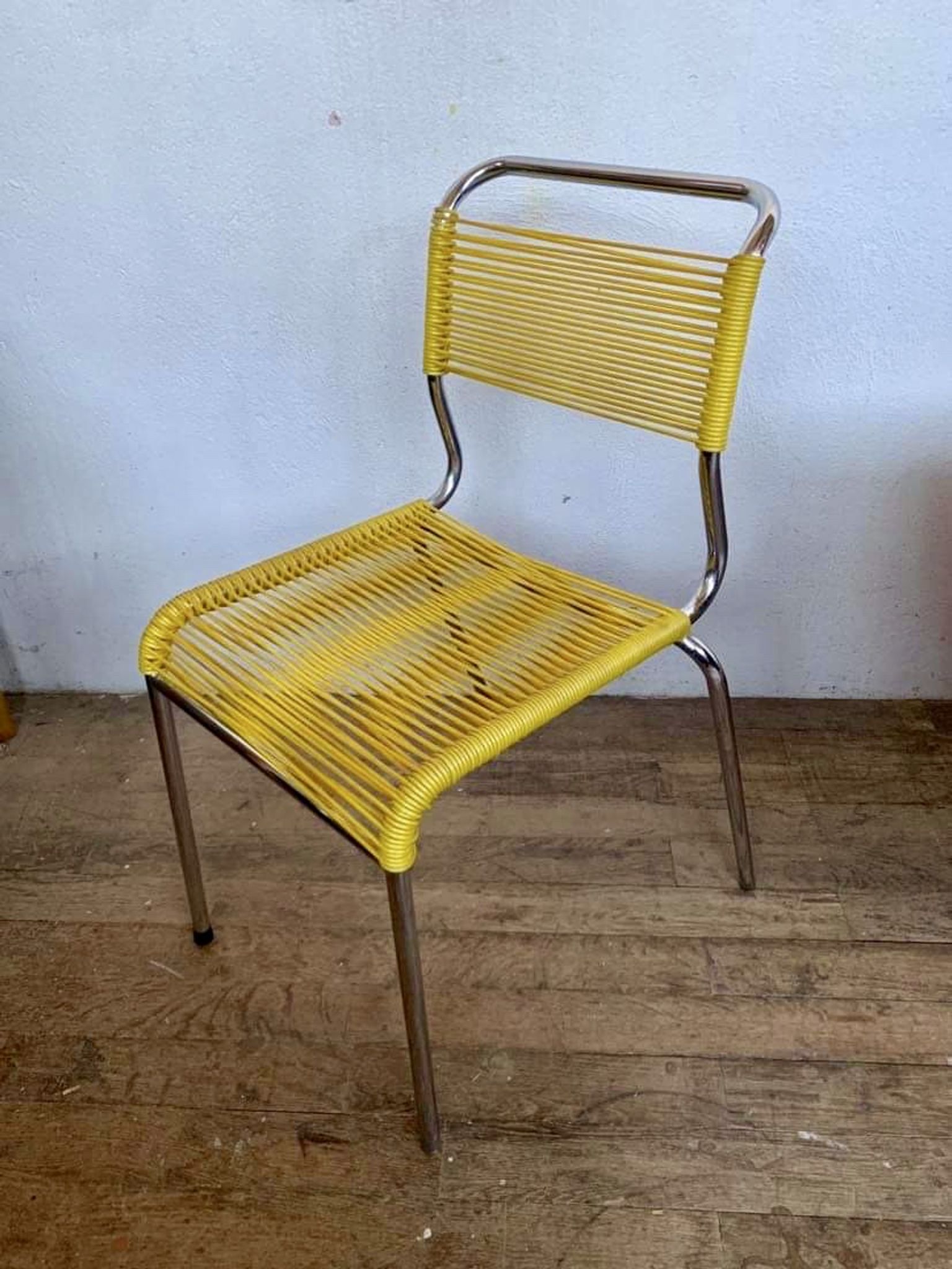 Series of 4 vintage chairs scoubidou of the 1950s