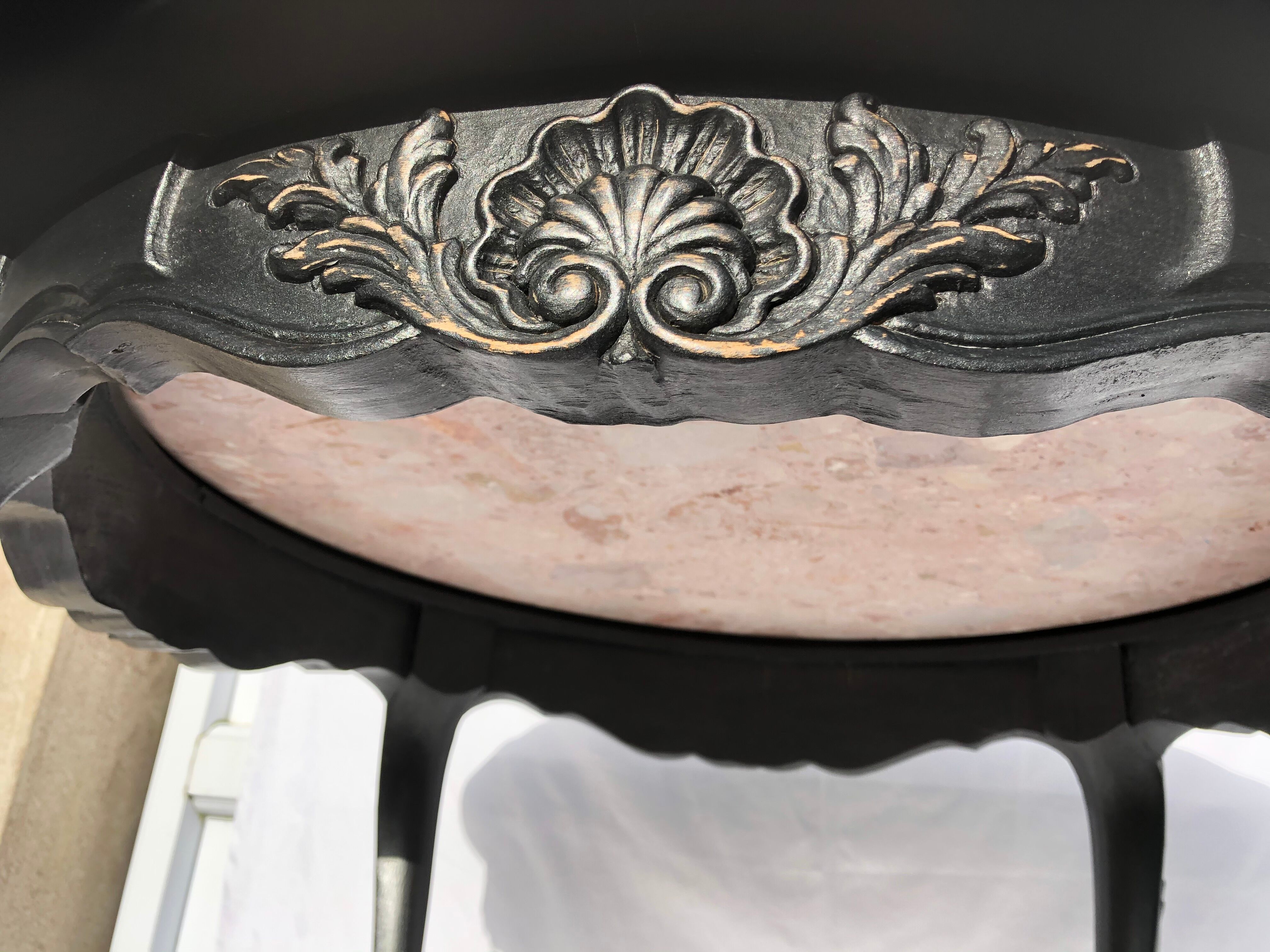 Coffee table with marble top breach