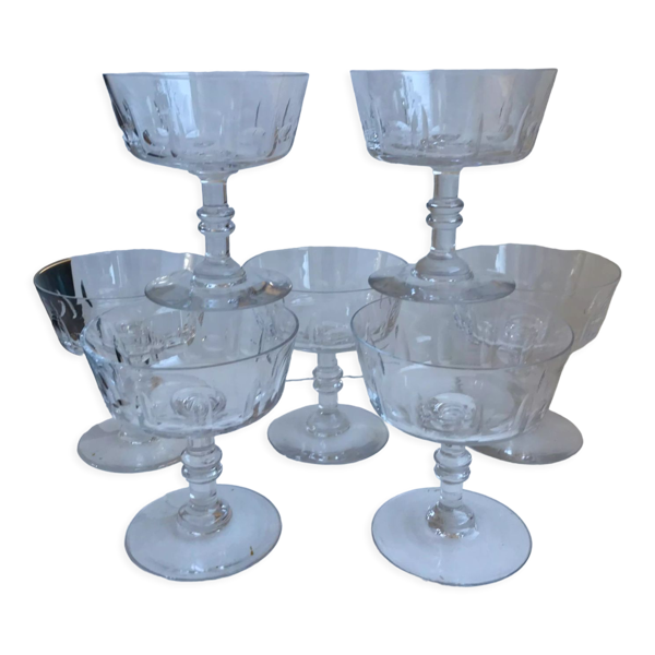Lot de 7 coupes à champagne en cristal gravé début xxème