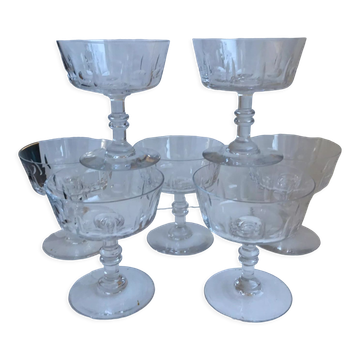 Lot de 7 coupes à champagne en cristal gravé début xxème