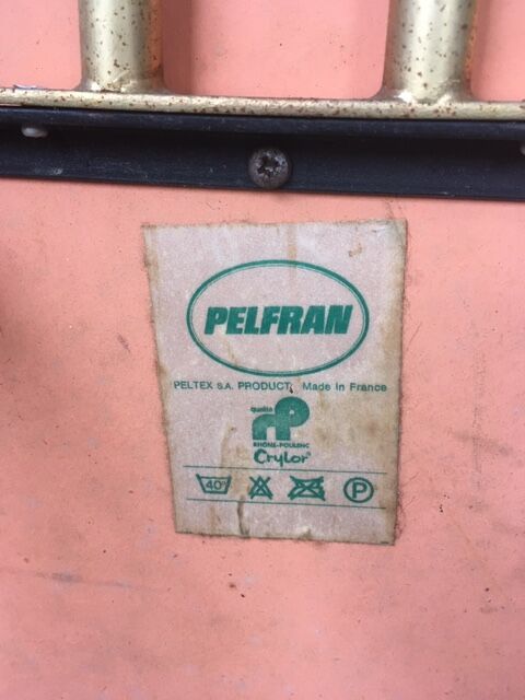 Chaise moumoute pelfran