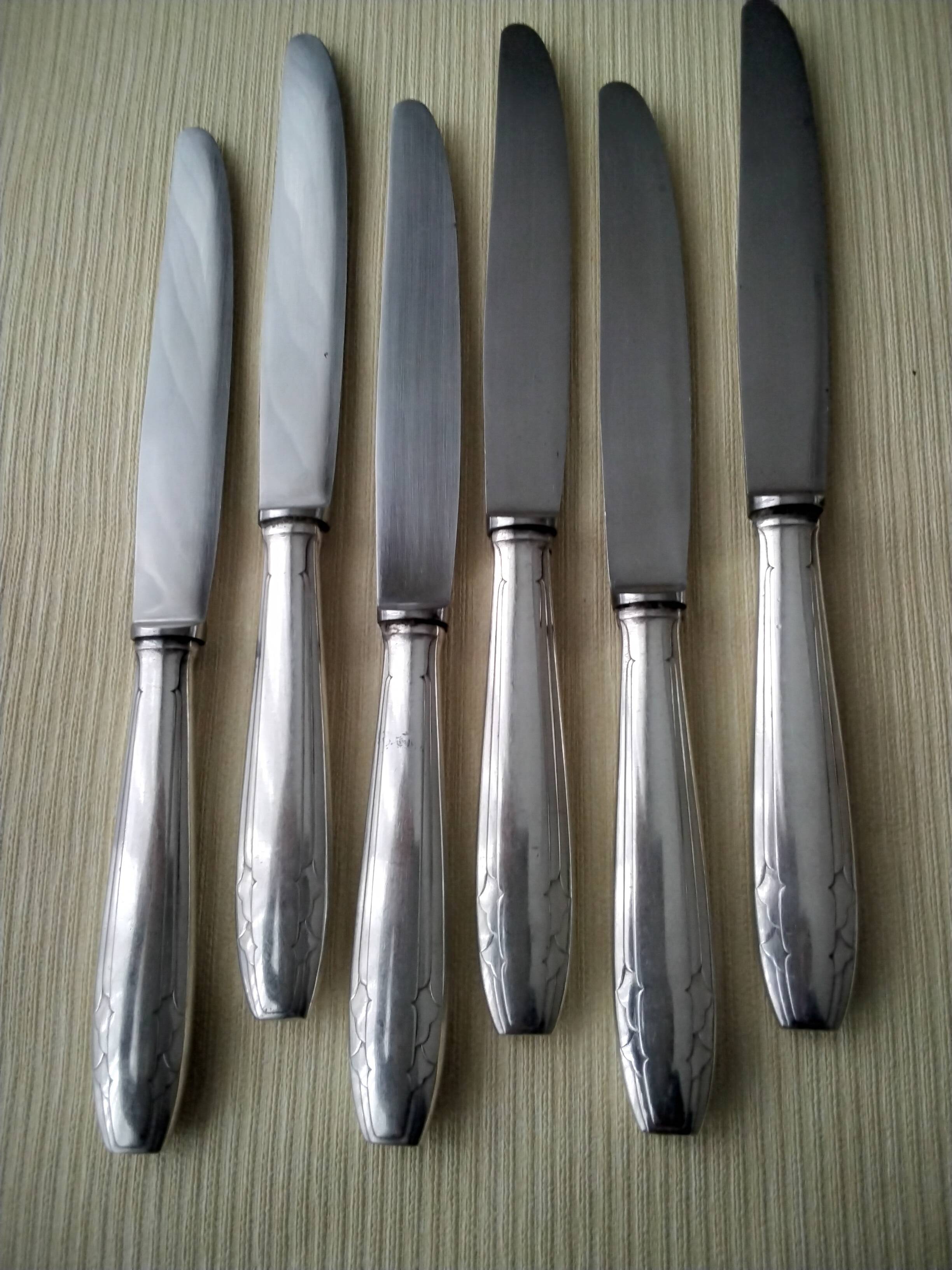 6 LB silver plated and stainless steel table knives