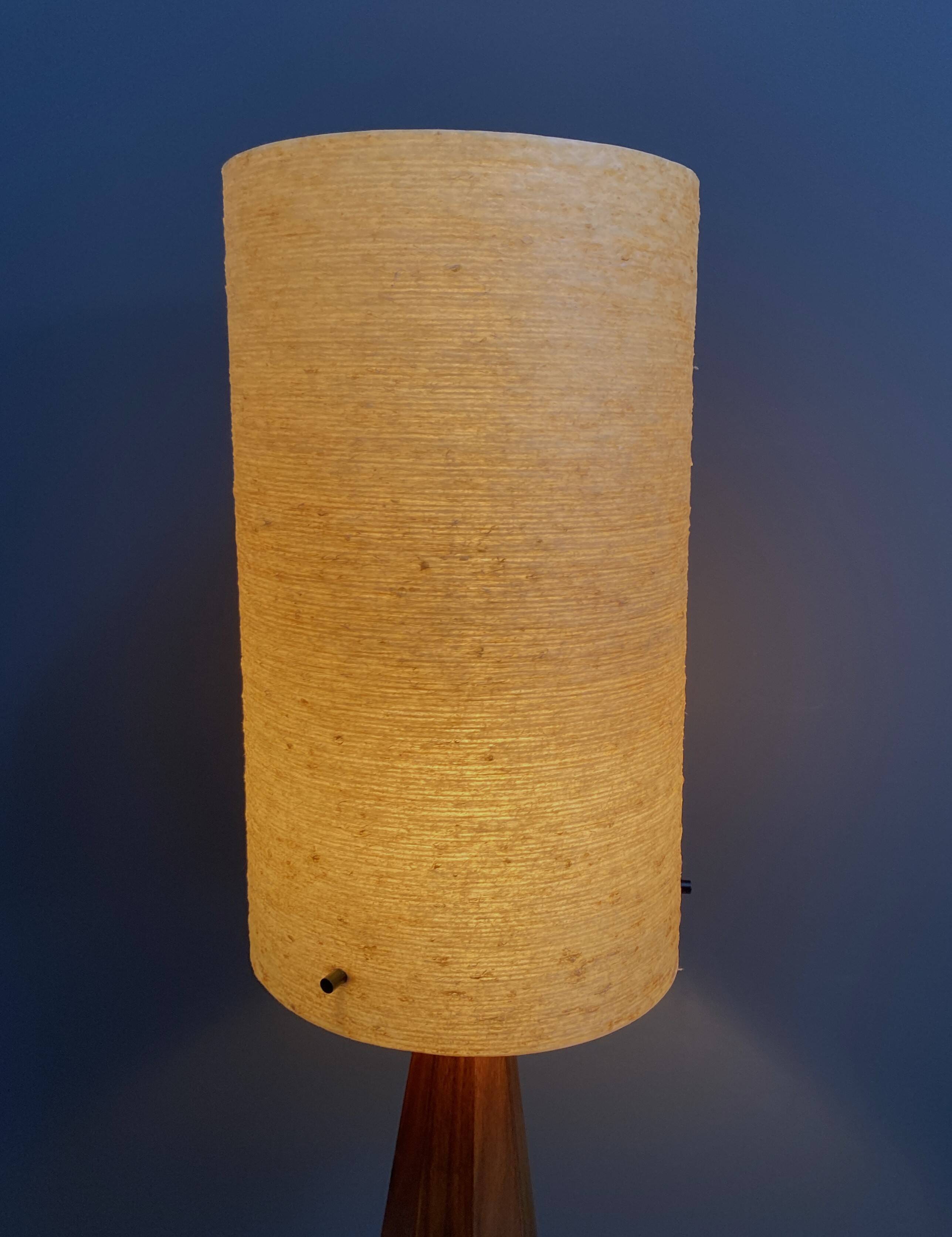 Rare Wood floor lamp with contra diabolo base 1960s