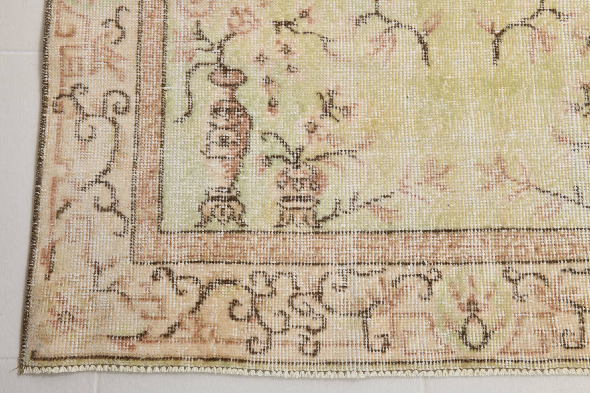 3x6 Pale Yellow & Brown Classic Turkish Rug, 110x197Cm