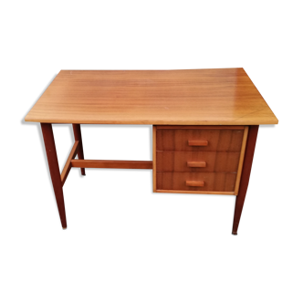 Scandinavian desk