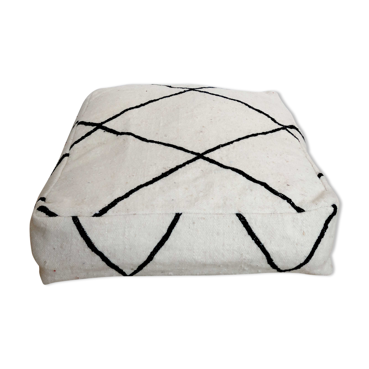 Black and white Berber ottoman cover with diamonds