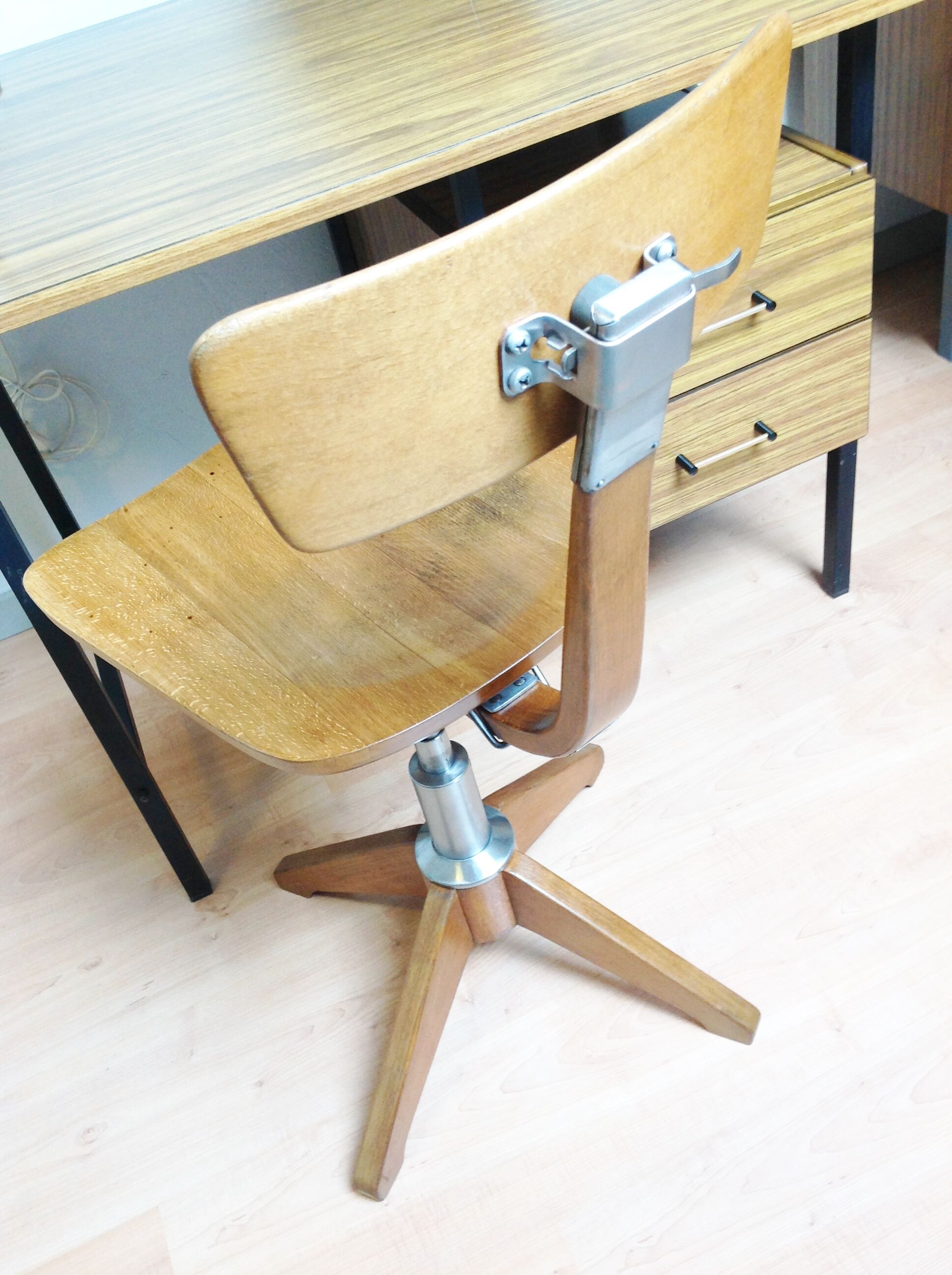 Industrial style swivel chair by Sedus Stoll / vintage 50s-60s