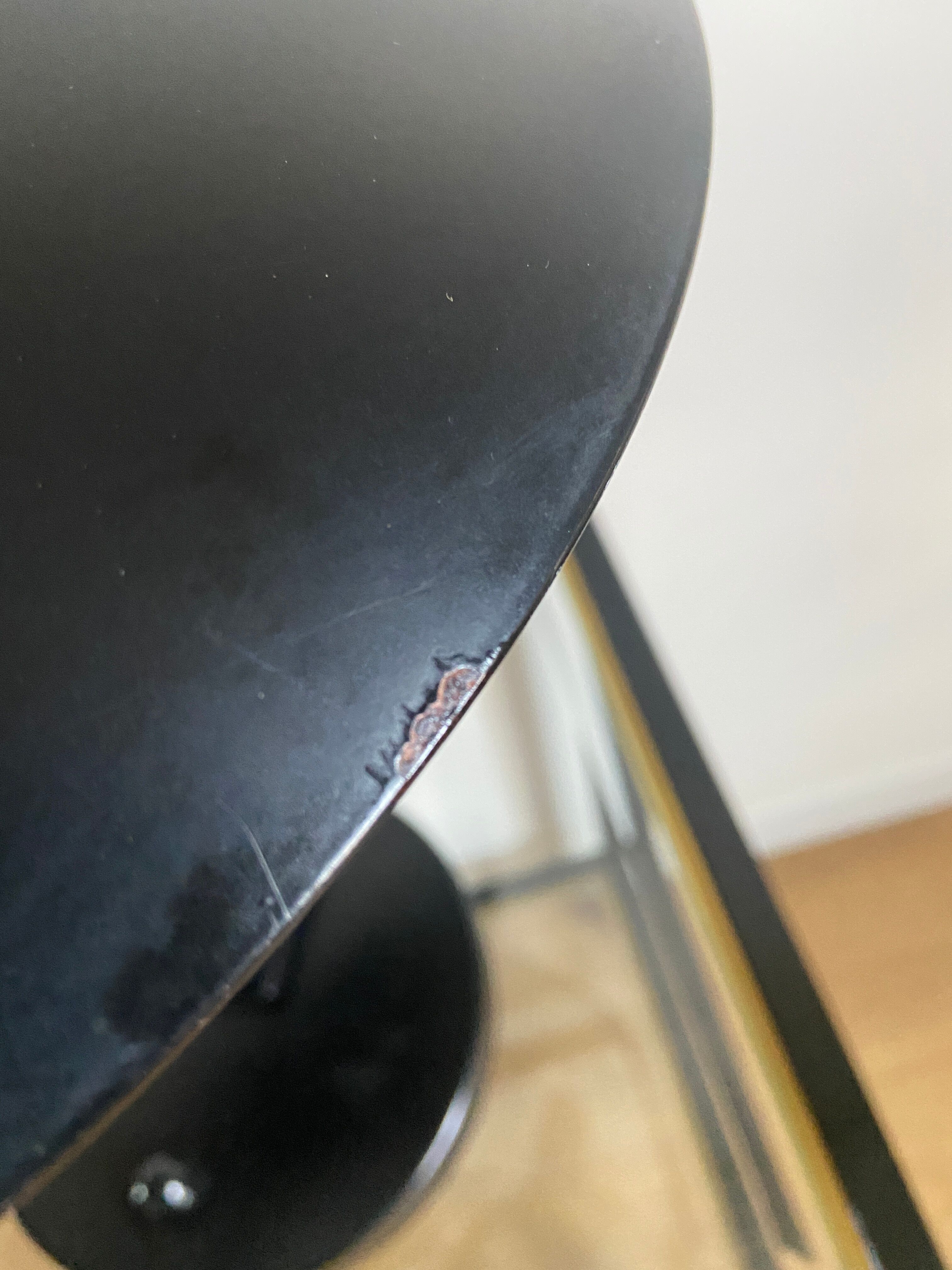 Lampe de bureau soucoupe noire par disderot pour soka made in france