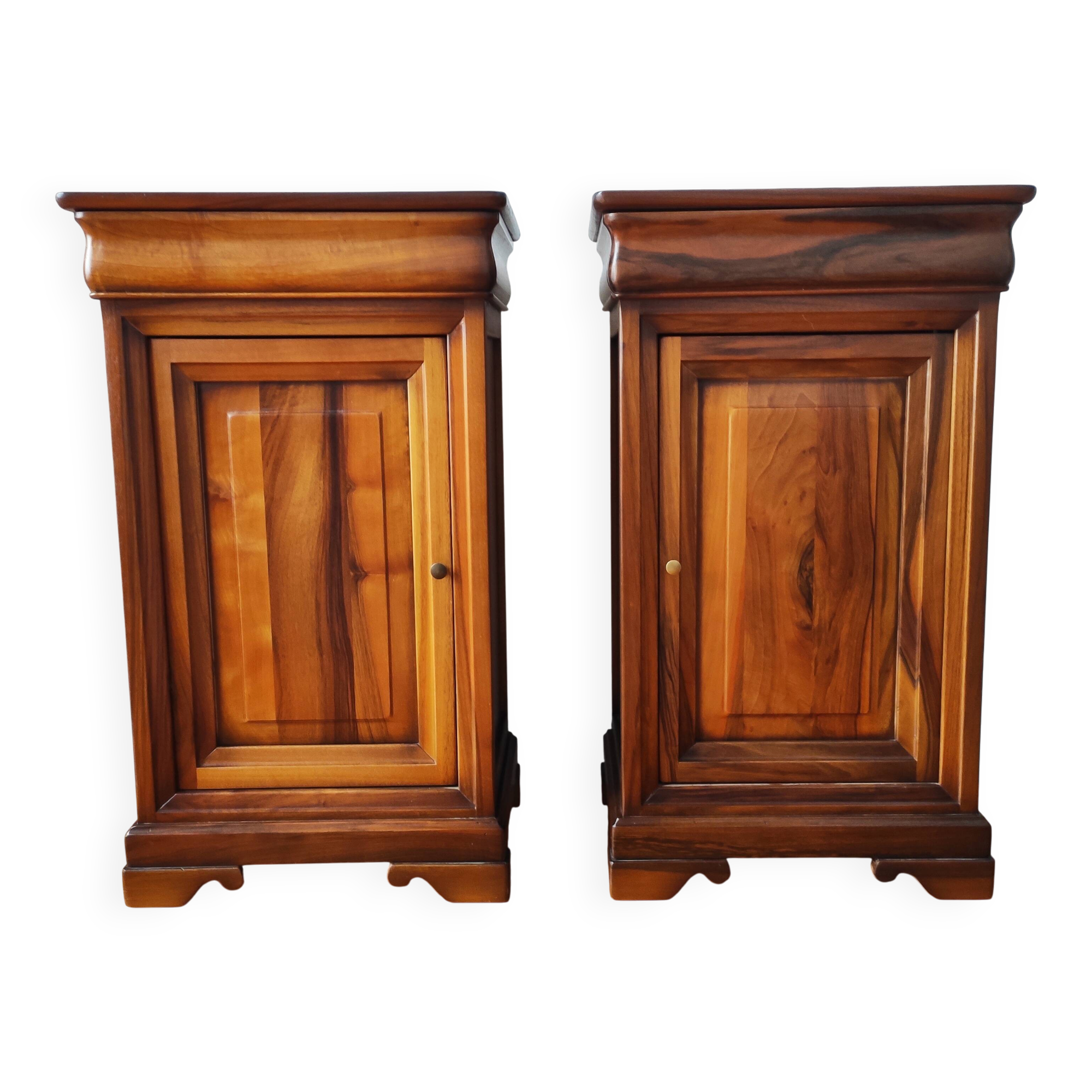 Paire de tables de nuit — style classique, inspiration Louis-Philippe