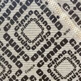 Chauffeuse Plumy Annie Hiéronimus pour Cinna