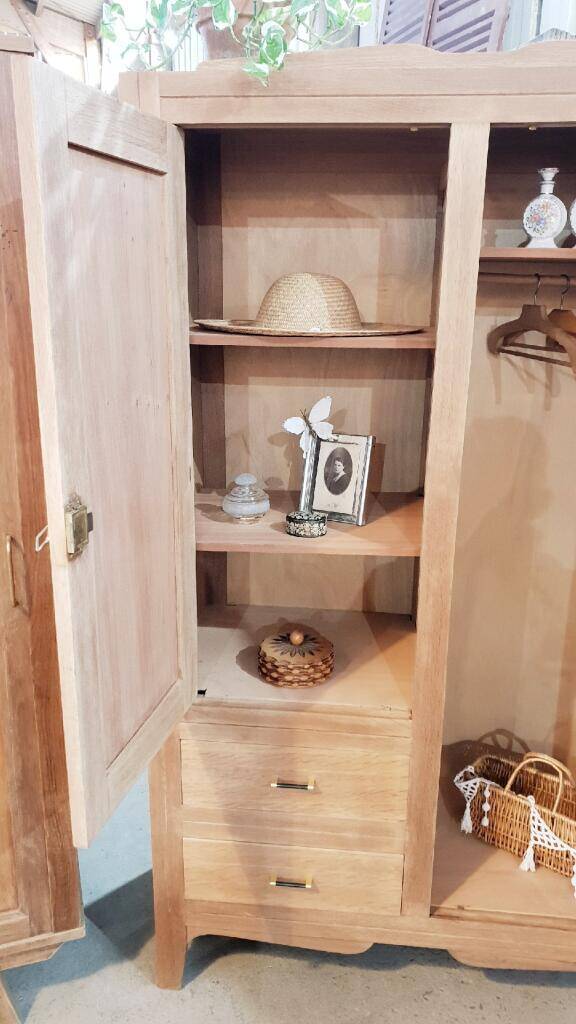 Vintage mirror cabinet