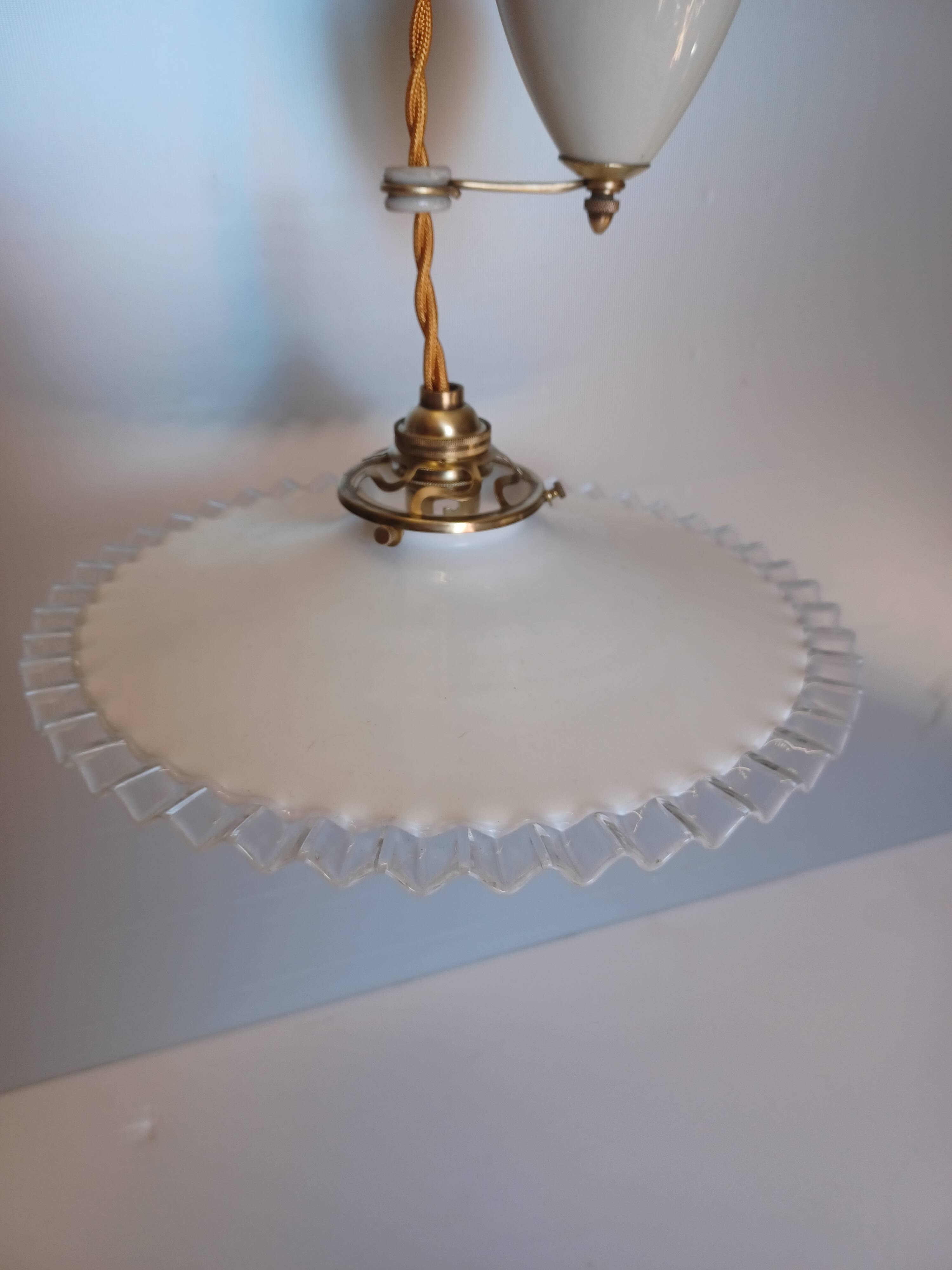 Suspension rises and falls - Opaline and fluted glass - 1930