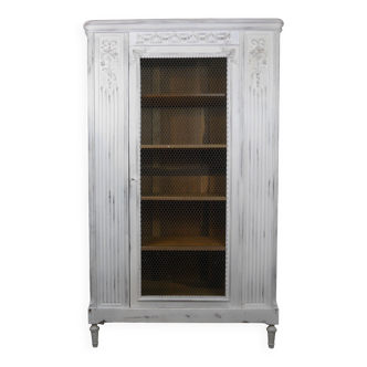 Armoire shabby porte grillagé style Louis XVI
