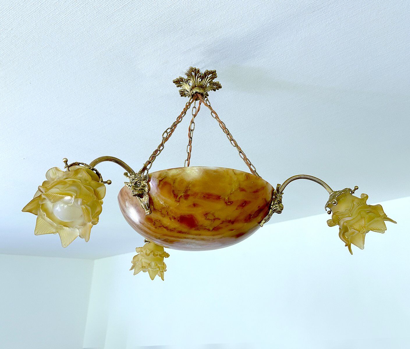 Art Deco pendant light in alabaster marble and bronze,1920s