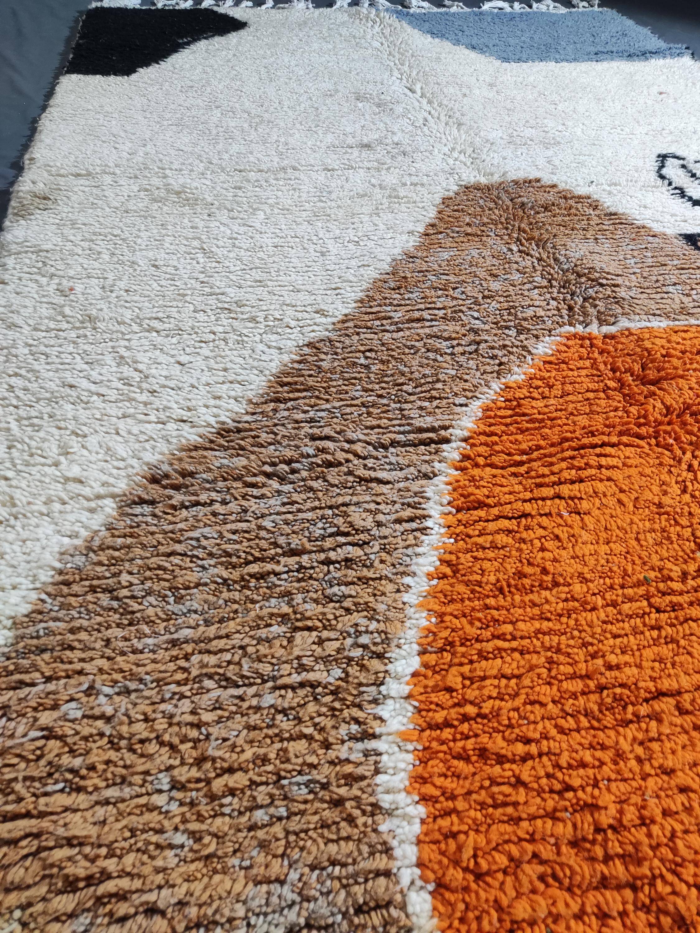 Traditional wool rug Morocco 3 x 2 m