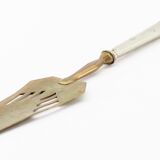 Old two-tone pie shovel