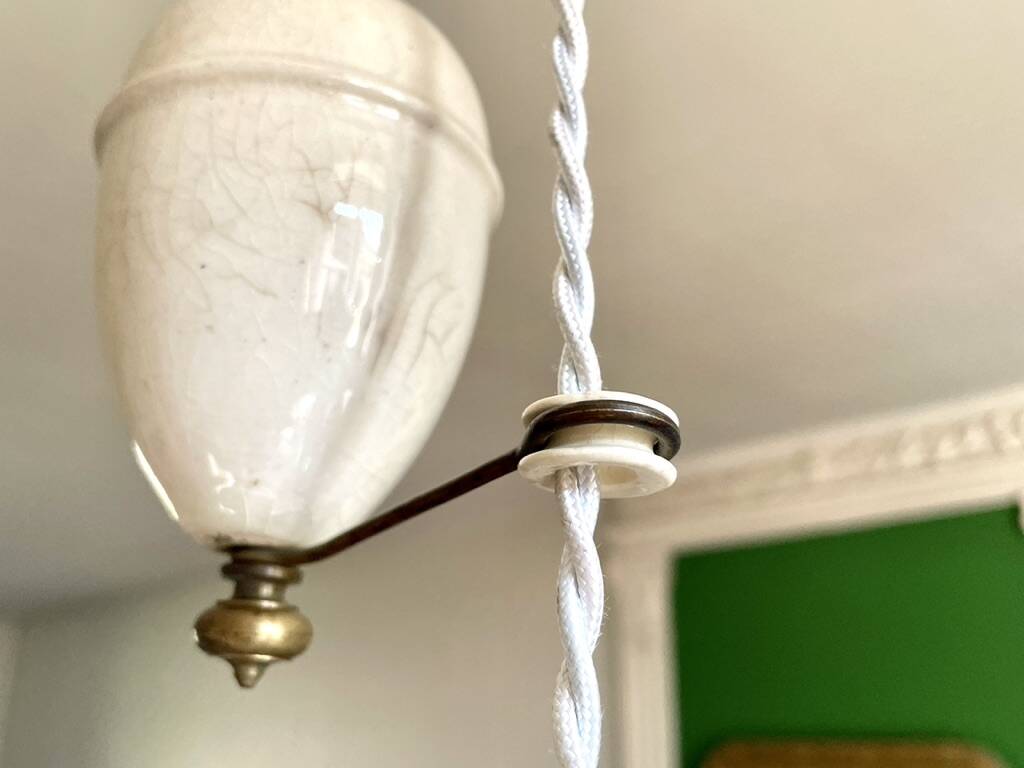 Opaline corolla pulley suspension rises and falls 1900